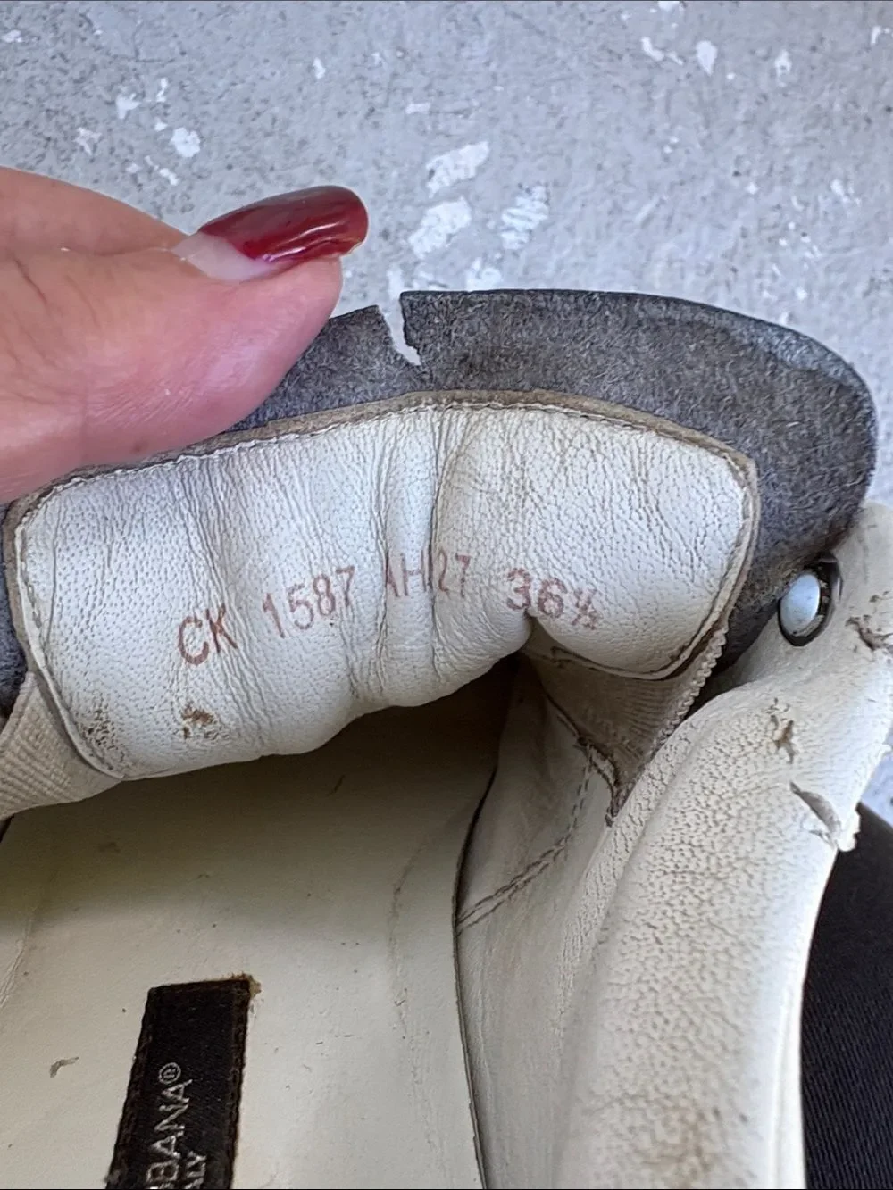 Dolce and Gabbana Portofino leather sneakers